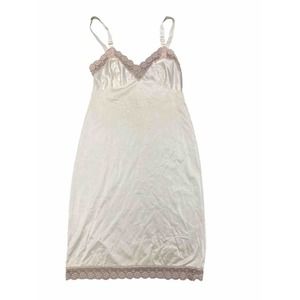 Vintage Pinehurst Lingerie Slip Dress Nightgown Women's‎ Size 32 Beige USA